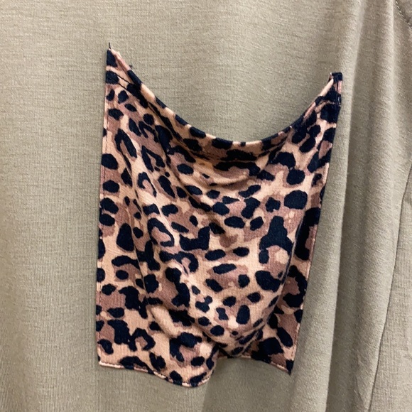 Zenana Leopard Pocket Tank in OD Green - Picture 3 of 5